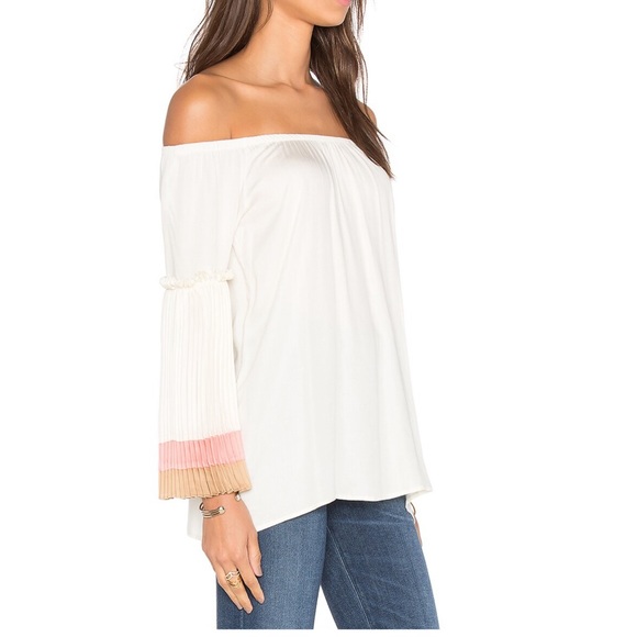Grace off shoulder top from Revolve - Picture 2 of 7